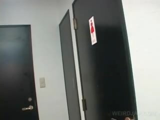 Azijietiškas paauglys mažutė video twat o šlapinimasis į a tualetas